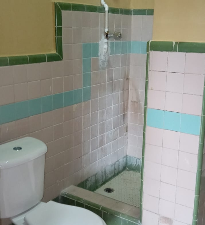 715